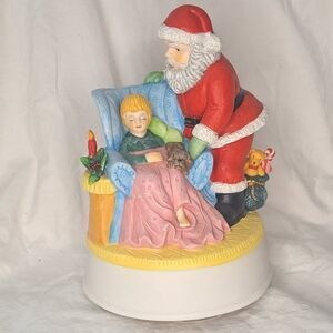 Erich Stauffer Amart Musical Figurine plays "White Christmas" Night Before Santa